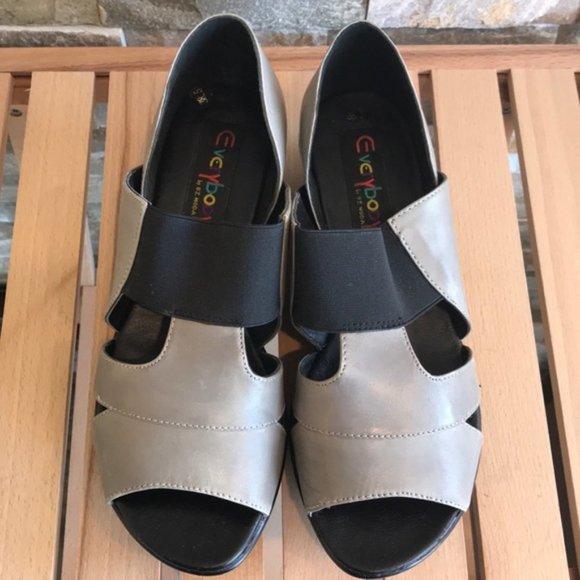 Everybody Women's Angela Sandals - Picture 4 of 6